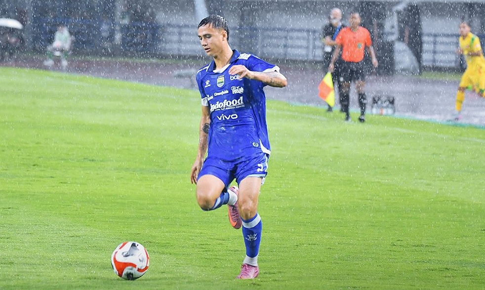 Debut Manis Eliano Reijnders, Persib Tekuk Persebaya di GBLA